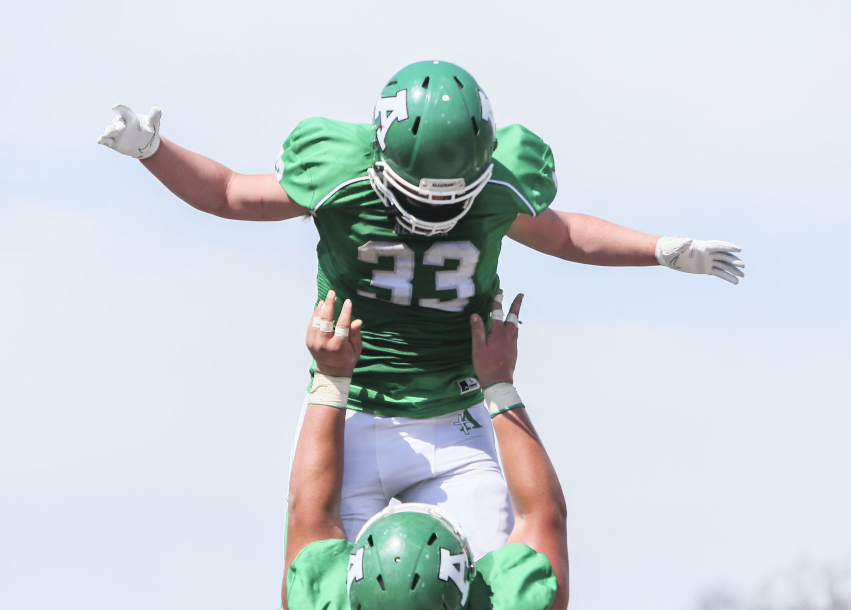 040521-qc-spt-gen-alleman-fball-24.JPG